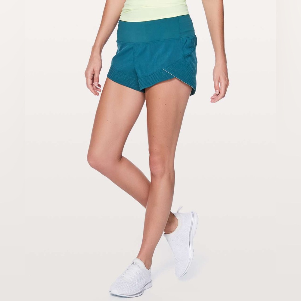 Lululemon Motionful Short 3" in
Nile Blue, size 8